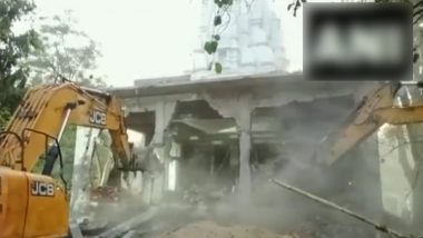 Indore Temple Tragedy: Bulldozers Roll In To Demolish Illegal Structure at Beleshwar Jhulelal Mahadev Mandir Where 36 Died (Watch Video)
