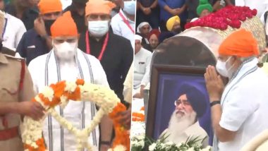 Parkash Singh Badal Funeral: PM Narendra Modi Pays Last Respect to Former Punjab CM in Chandigarh (Watch Video)