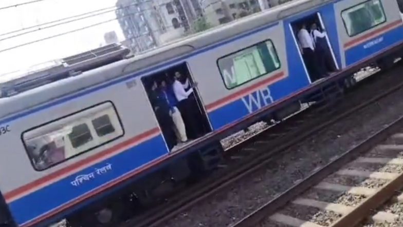 Mumbai AC Local Runs With Doors Open on Western Line, Services Cancelled After Technical Snag (Watch Video)