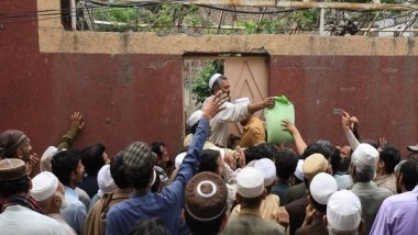 World News | Inflation, Unorganised Distribution of Free Flour Blamed for Stampede in Pakistan