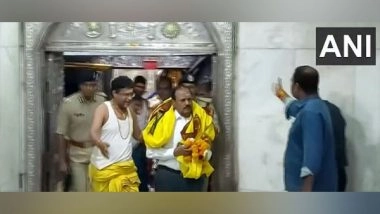 India News | NSA Ajit Doval Offers Prayers at Mahakaleshwar Temple in Madhya Pradesh's Ujjain