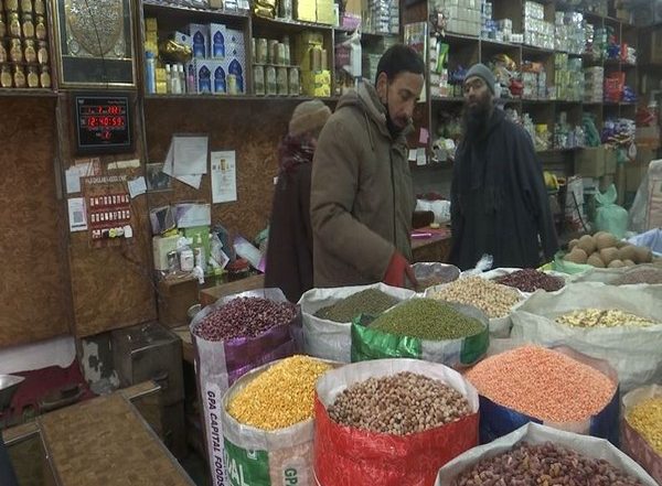 World News | Pak Finance Ministry Warns Inflation to Increase Further
