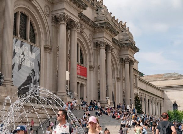 World News | US Metropolitan Museum of Art to Return 15 Smuggled Sculptures to India