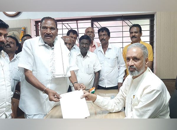 India News | Karnataka: JD(S) MLA Sivalinge Gowda Resigns, Likely to Join Congress
