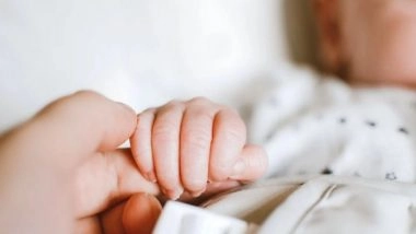 India News | Kerala Police Rescue Newborn Baby Abandoned in a Bucket in Chengannur