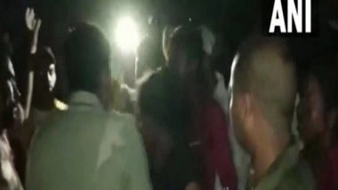 India News | Mob Attacks Police Personnel in Bihar's Naugachia Alleging Assault on Woman, Child