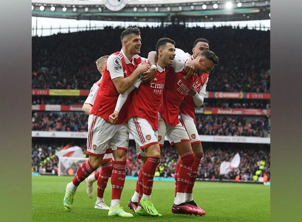 Sports News | Arsenal Will Definitely Win Title if They Win Against Liverpool: Former Manchester United Player Gary Neville