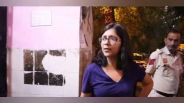 India News | Swati Maliwal Makes Surprise Visit to Public Toilet in Delhi's Daryaganj, Finds 50-litre Acid in Open