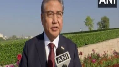 World News | South Korea Foreign Minister Park Visits Mahatma Gandhi Memorial in Rajghat, Pays Tribute