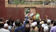 World News | Pakistan Economic Crisis: Civil Defence Official Among 11 Booked for Stealing 8,000 Free Flour Bags