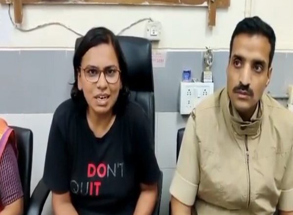 Maharashtra Tragedy: Seven Devotees Dead, 30 Injured After Old Tree Near Temple Falls on Tin Shed in Akola, Deputy CM Devendra Fadnavis Expresses Grief