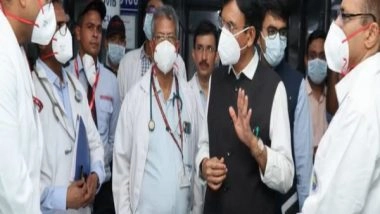 India News | Health Minister Mansukh Mandaviya Visits RML Hospital, Reviews Mock Drill for Ensuring COVID Readiness