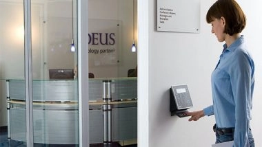 Business News | UIDAI, IIT Bombay Join Hands to Develop Touchless Biometric Capture System