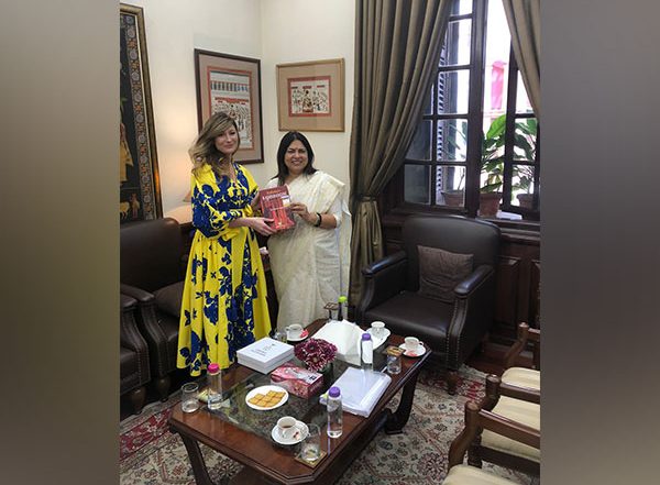 World News | Ukraine's Deputy Foreign Minister Emine Dzhaparova Meets MoS Meenakashi Lekhi