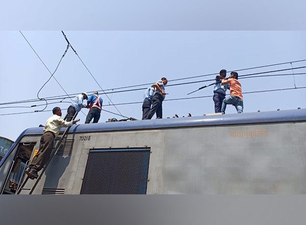 Mumbai Local Train Update: Services Hit Due to Technical Snag After Overhead Wire Snapped Between Dahisar and Borivali Stations