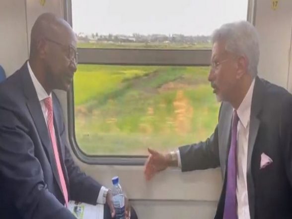 World News | Mozambique Visit: EAM Jaishankar Takes Ride in 'Made in India' Train in Maputo - Vimarsana News