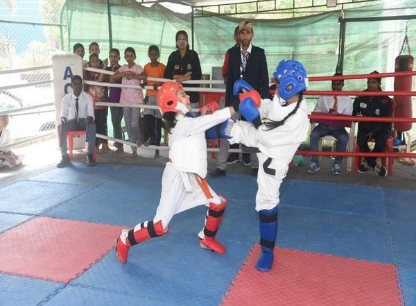 Sports News | Over 1 Lakh Women Athletes Participate in 'Khelo India Dus Ka Dum'