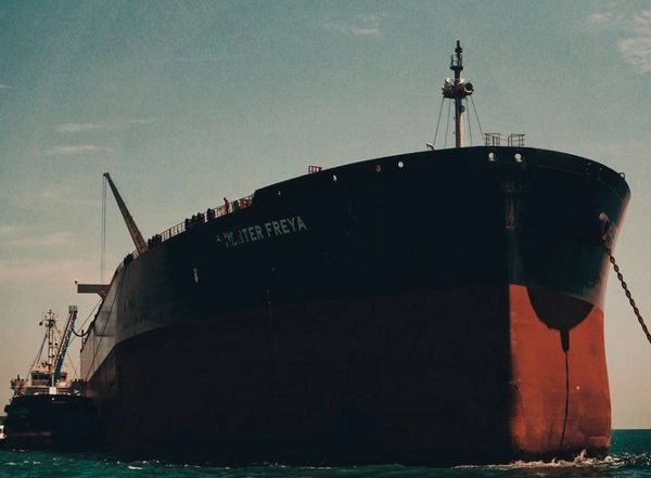Business News | Russia's Oil Exports Hit 3-year-high in March, Revenues Up USD 1 Bn: IEA