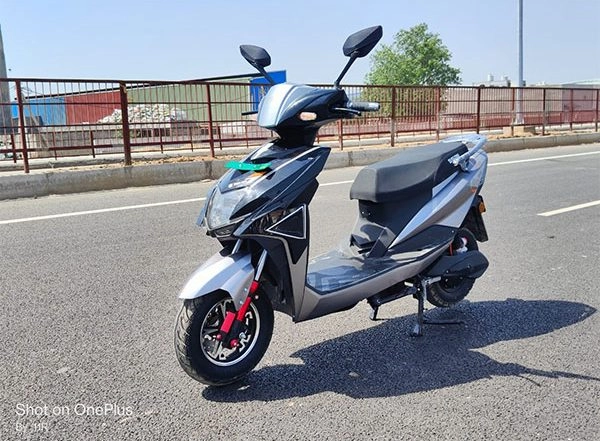 Business News | Here Come the New Megastars in the Two Wheeler Industry- ELESCO V1 and V2 Ex Showroom Price Starting from Rs 69,999/-