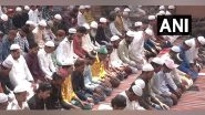 India News | Delhi: Devotees Offer Prayers on Last Friday of Ramzan at Jama Masjid