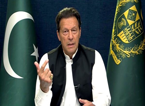 World News | Pakistan: PTI to Stage Peaceful Protests After Eid-ul-Fitr, Announces Imran Khan