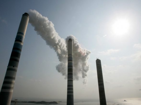 World News | China's Manufacturing Sector Falls on Hard Times, Several Companies Shut - Vimarsana News