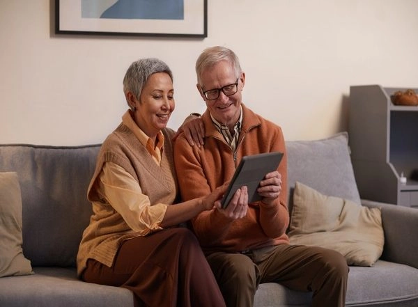 Older People Less Capable in Differentiating Between AI and Human Speech, Says Study
