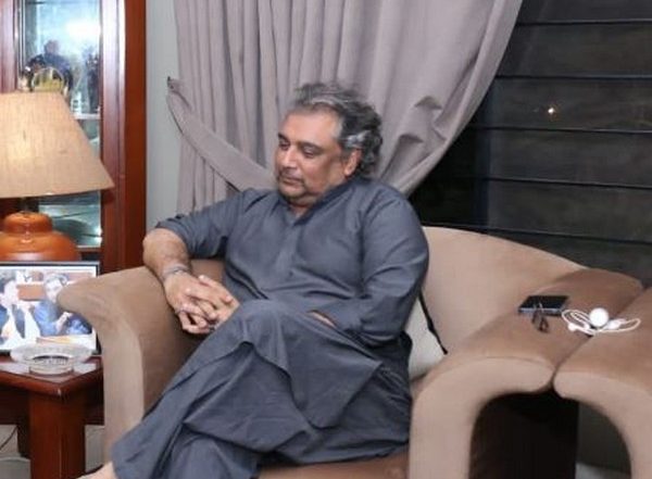 World News | Sindh Police Arrests PTI Senior Leader Ali Haider Zaidi on Charges of Fraud