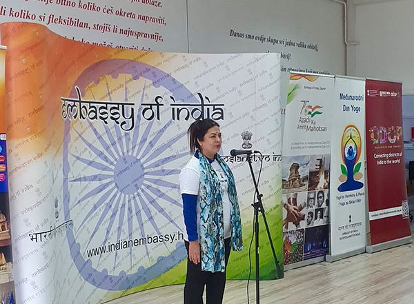 World News | MoS Lekhi Joins Yoga Session Organised by Indian Embassy in Zagreb