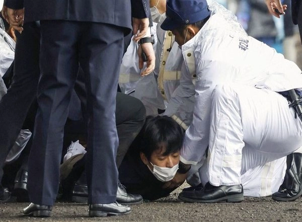 World News | Japan: Suspects May Have Used Homemade Pipe Bomb to Attack PM
