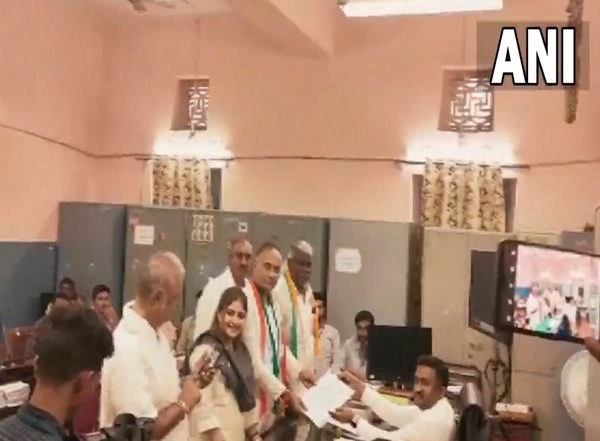 India News | Karnataka Assembly Polls: Congress MLA Dinesh Gundu Rao Files Nomination as Party Candidate from Gandhi Nagar