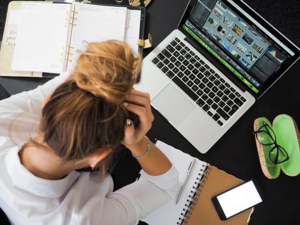 Health News | How People Type and Click Can Detect Their Stress at Work: Study - Vimarsana News