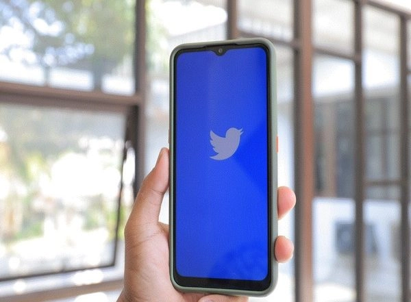 Tech News | Twitter to Label Tweets That Break Its 'hateful Conduct' Rule, Not to Remove Them