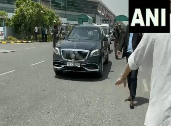 World News | Dalai Lama Arrives Delhi to Take Part in Global Buddhism Summit