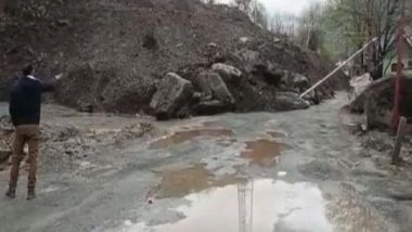 India News | J-K: Landslide on Srinagar-Sonamarg Road, No Casualties Reported