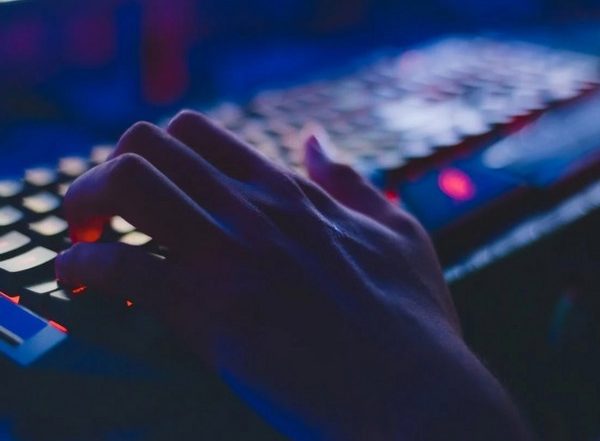 Business News | Global End-user Spending on Public Cloud Services to Grow 21.7 Pc in 2023: Gartner