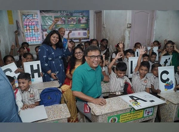 Earth Day 2023: Mumbaikars Gift 40 Brand New Desks Made of Recycled Beverage Cartons to Students of Mahatma Phule Vidyalaya