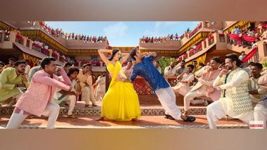 Entertainment News | Shraddha Kapoor's 'Thumka' Dance Move in 'TJMM' Has a Shakti Kapoor Connection, Check How