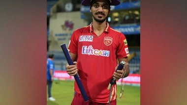 Sports News | WATCH: PBKS' Arshdeep 'Stump Breaker' Singh in Action Against MI