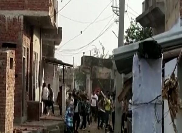 Rajasthan Shocker: Two Communities Pelt Stones at Each Other in Malpura, Police Personnel Among Injured