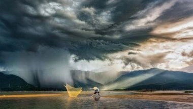Business News | Vietnamese Photographer Khanh Phan Thi Wins 14th Greenstorm Global Photography Award