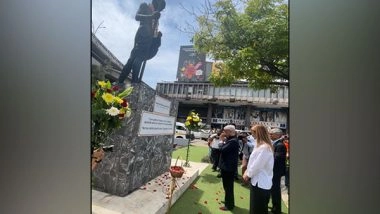 World News | EAM Pays Homage to Mahatma Gandhi in Panama City