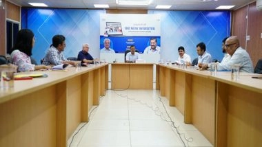 India News | People of Delhi Can Now Access Govt Websites in a Hassle-free Manner: CM Kejriwal After Launching 180 New Govt Websites