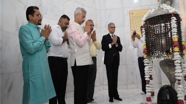 World News | EAM Jaishankar Visits Hindu Temple in Panama, Interacts with Indian Community