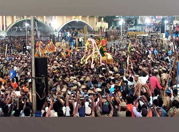 India News | TN: Holiday Declared in Madurai District on May 5 as Part of Chithirai Festival