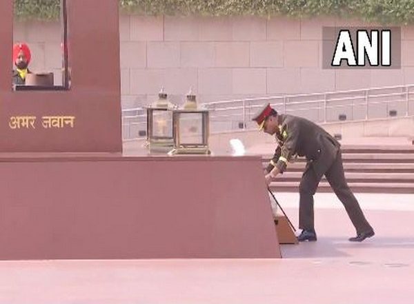 India News | Bangladesh Army Chief on Three-day Visit to India, Offers Tributes at National War Memorial