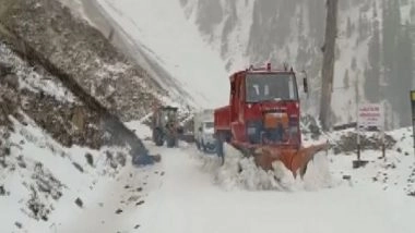 India News | Pir Panjal Range in J-K Receives Fresh Spell of Snowfall, Snow Clearing Operation Underway