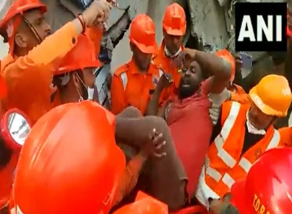 Bhiwandi Building Collapse: Death Toll Rises to Five, Rescue Operation Underway (Watch Video)