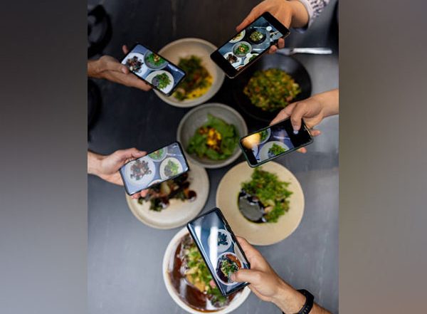 Health News | Social Media May Cause Eating Disorders in Female Athletes, Says Research