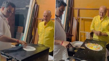 Video of Anurag Basu Preparing ‘Anda Dosa’ for Anupam Kher and Showing off His Cooking Skills on Metro In Dino Sets Is a Treat for Foodies – WATCH